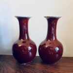 Par de vasos de porcelana chinesa sangue de boi
