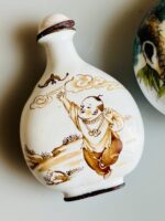 Dois frascos de rapé chineses esmaltados e pintados, início do século XIX/XX - Image 4