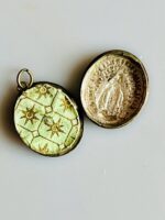 Relicário  Santo Agnus Dei  com tampa gravada com Maria - Image 3