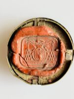 RARO RELICÁRIO ANTIGO DE TECA com EX-OSSIBUS (RELÍQUIA) de SANTA APOLÔNIA - Image 2