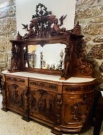 Móvel Renascentista em Carvalho Francês