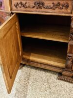 Móvel Renascentista em Carvalho Francês - Image 24