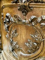 Móvel Renascentista em Carvalho Francês - Image 13